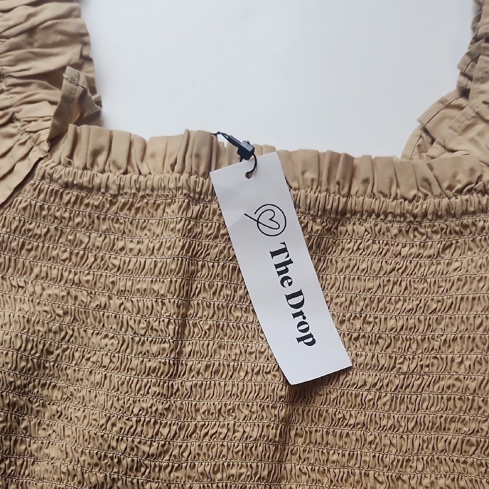 Chic Beige Ruffled Blouse - Picture 6 of 8
